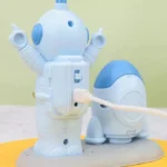 ⁦مصباح مكتب رائد الفضاء + مبراة : Astronaut DESK_Lamp RF/5712⁩ - الصورة ⁦3⁩